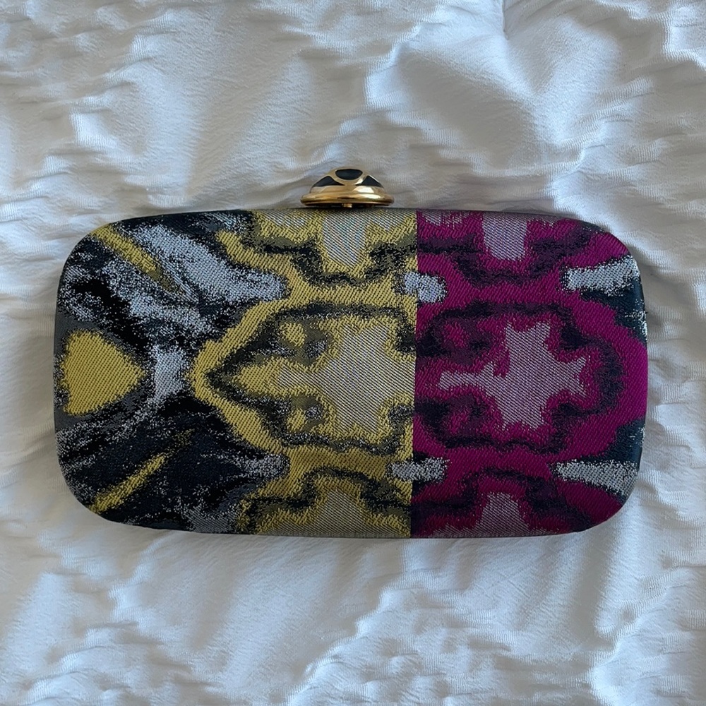 Oscar de la Renta clutch / gently used